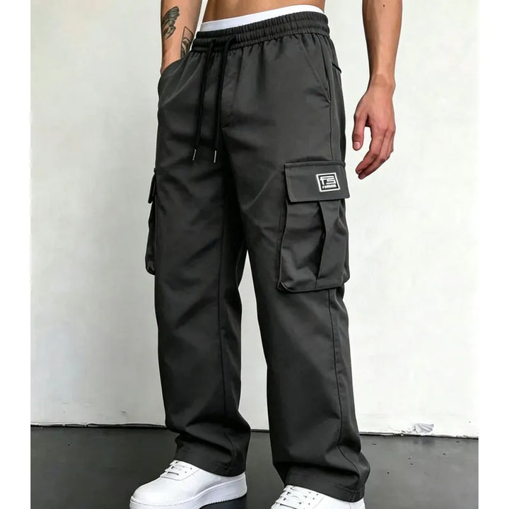 Nesham – Cargohose mit Kordelzug in der Taille und Taschen