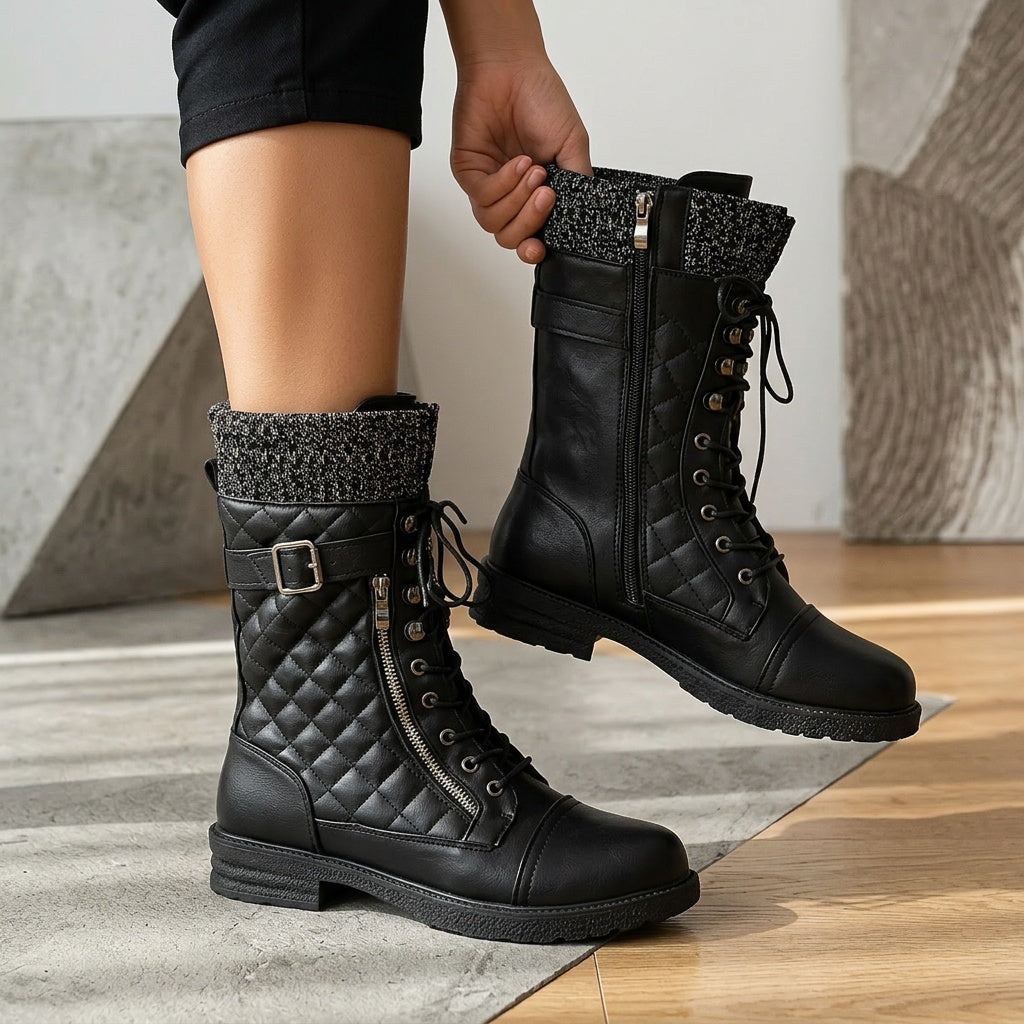 Sigrun – Gesteppte Schnürstiefel mit Gestrickten Bündchen