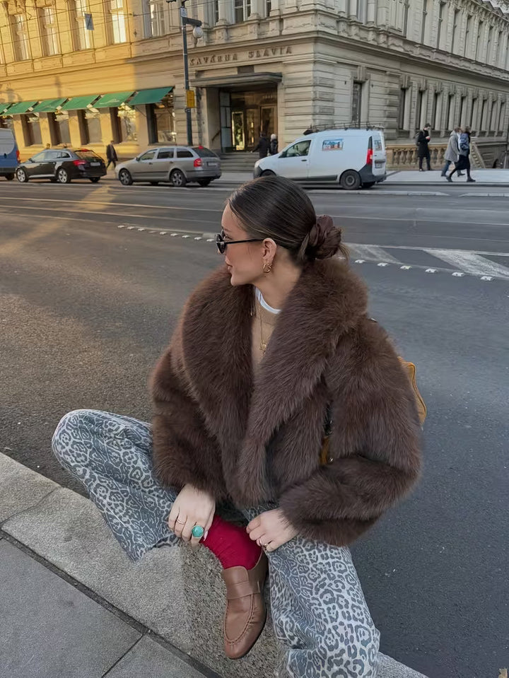 Jorida – Oversized-jacke Aus Kunstfell Mit Gekürztem Revers