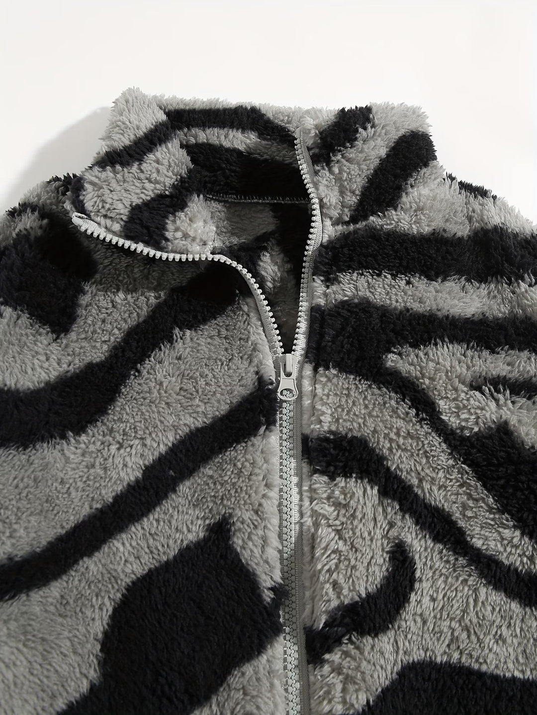 Esra – Langärmelige Jacke Mit Geometrischem Muster