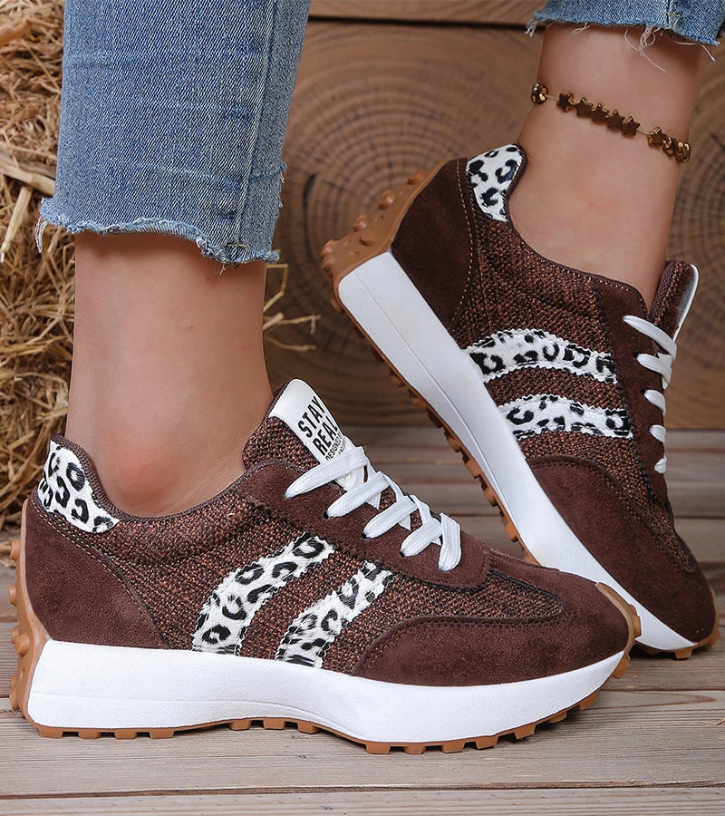 Jonara – Turnschuh Im Retro-Stil Mit Plateausohle