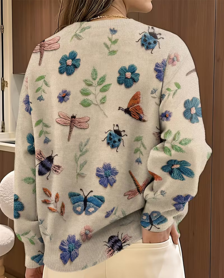 Nigella – Lässiger Pullover Mit Blumen- Und Insektenmuster