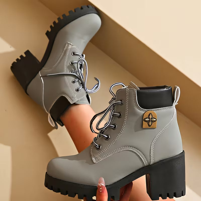 Donjeta – Schnürstiefeletten mit klobigem Absatz