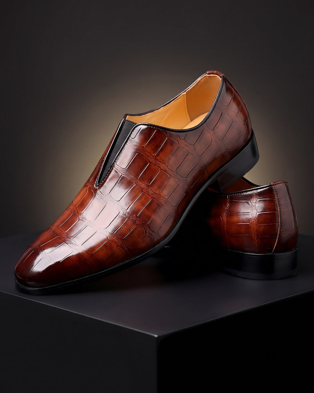 Amphon – Loafer mit Krokodilprägung und Slip-On-Passform