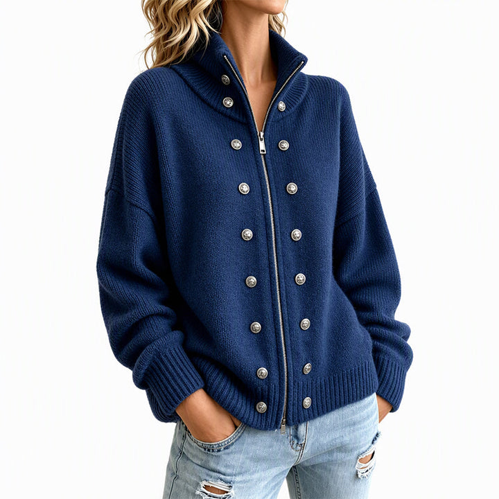 Ezgia – Strickjacke Mit Zierknopf